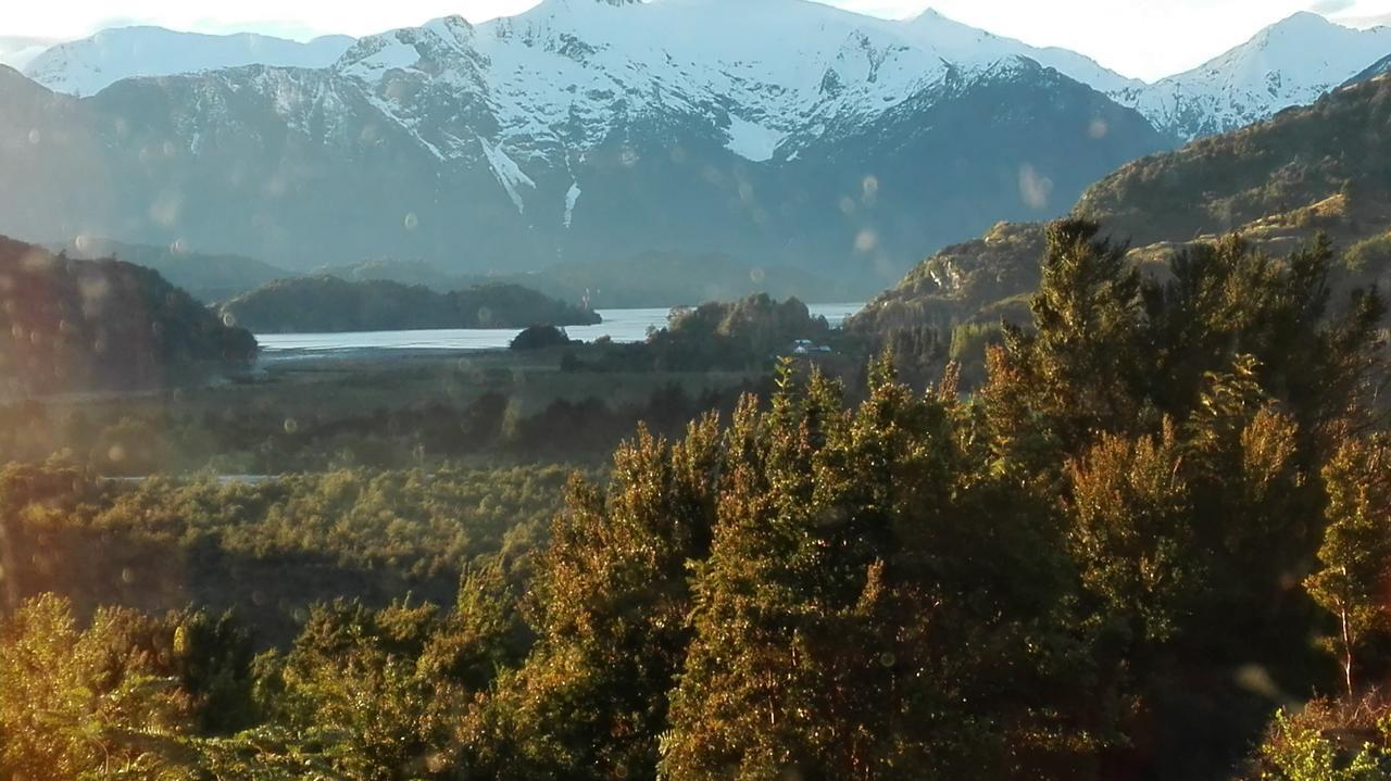 Cabanas Lomas Del Salto Puerto Chacabuco Exteriör bild